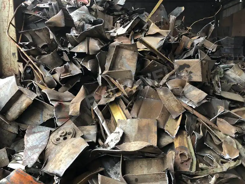 metal chips after container cutting shear