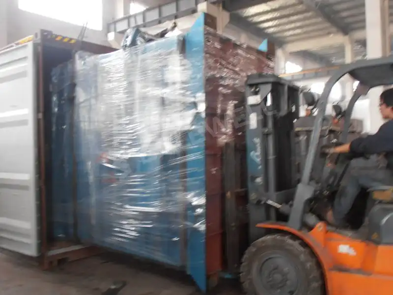 BALEWELL Loading Scrap Tyre Baler to New Zealand