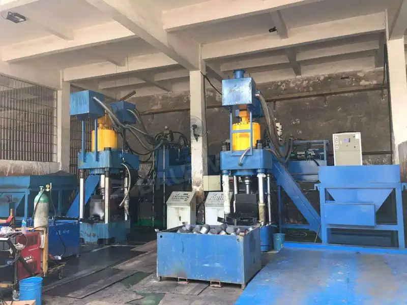 Metal Briquetting press machine in Customer factory